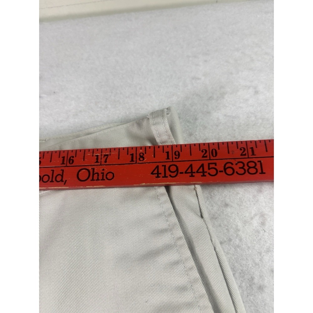 Eddie Bauer Shorts Mens 38x9 Khaki Flat Front Casual Preppy Chino Walk Outdoors - Picture 3 of 10